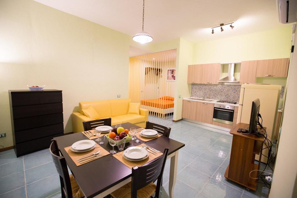 Il Nido Del Sole Apartment เชฟาลู ห้อง รูปภาพ