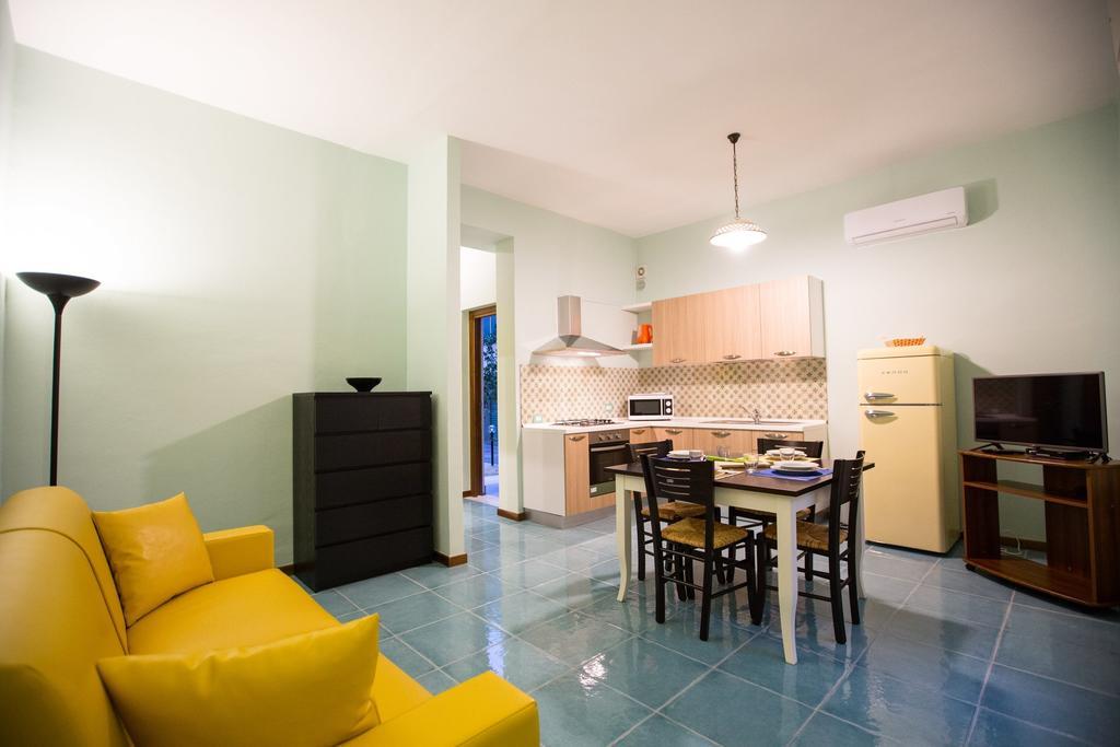 Il Nido Del Sole Apartment เชฟาลู ห้อง รูปภาพ