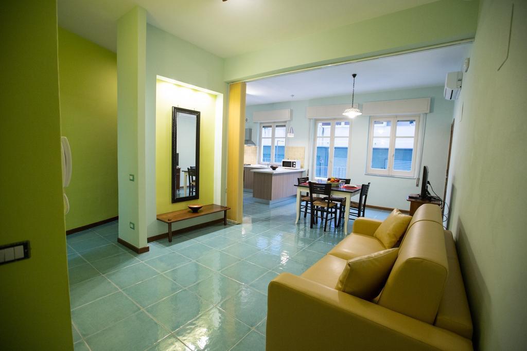 Il Nido Del Sole Apartment เชฟาลู ห้อง รูปภาพ